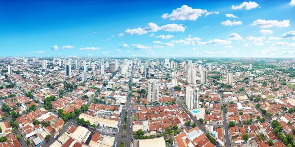 Motel é condenado em R$ 30 mil por permitir entrada de adolescentes em SP