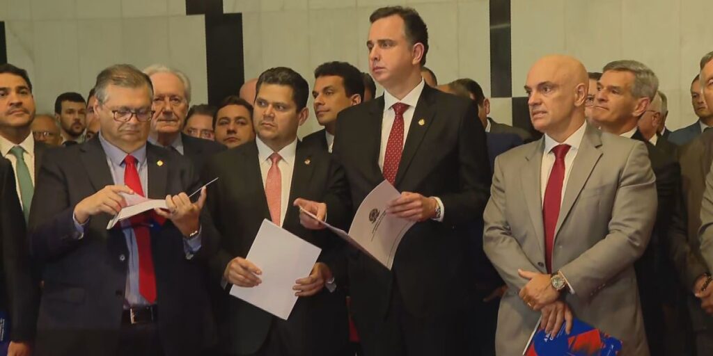 Moraes e Dino visitam Congresso em meio a pressão por anistia