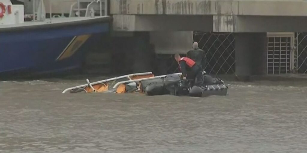 Queda de helicóptero no rio Hudson nos EUA deixa seis mortos