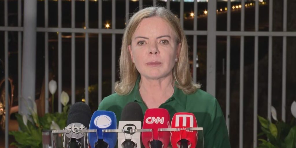 Gleisi fala em debater penas mais amenas para condenados pelo 8/1