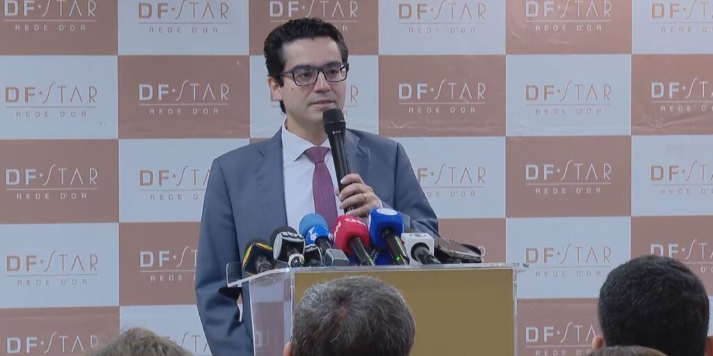 Cirurgia de Bolsonaro foi "extremamente complexa e delicada", diz médico