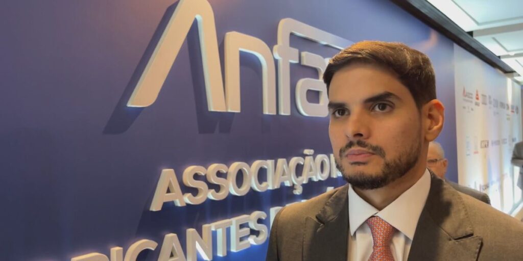 Momento incerto exige cautela, diz novo presidente da Anfavea sobre tarifas