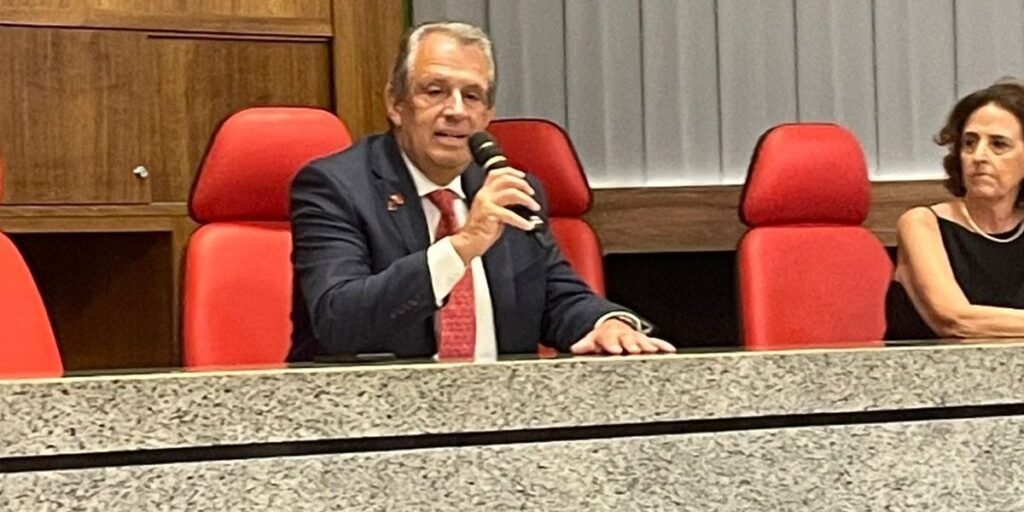 Após polêmica, presidente do Flamengo sugere emenda antirracista ao clube