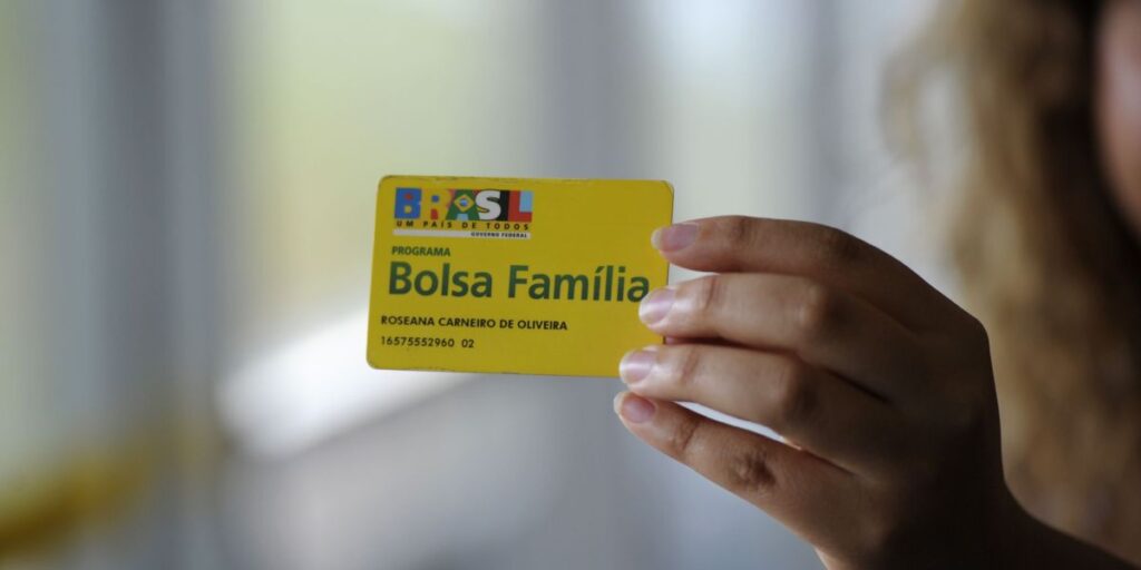 Bolsa Família precisa de mudanças para conter gasto futuro, dizem analistas