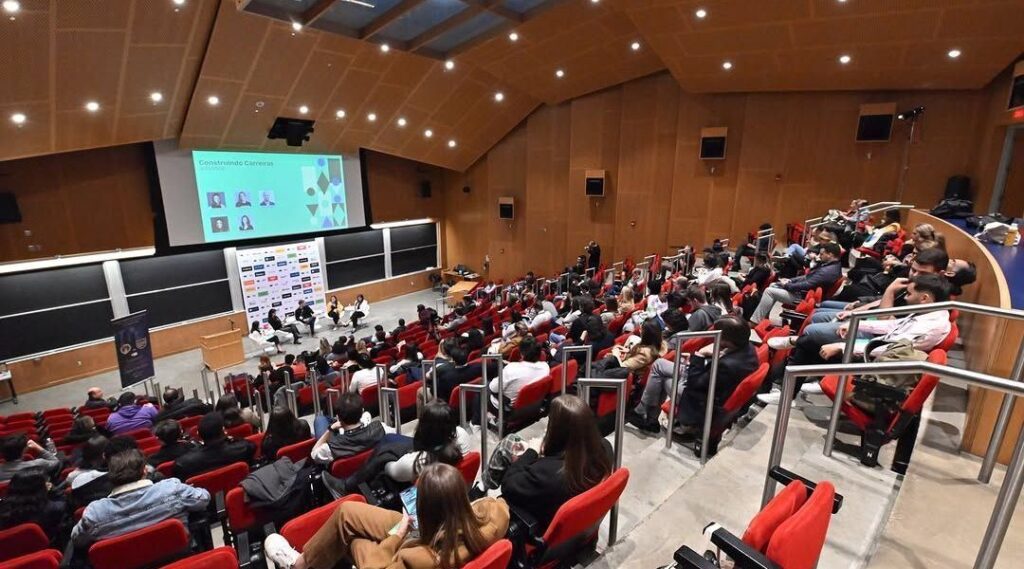 Evento nos EUA reúne comunidade de estudantes brasileiros