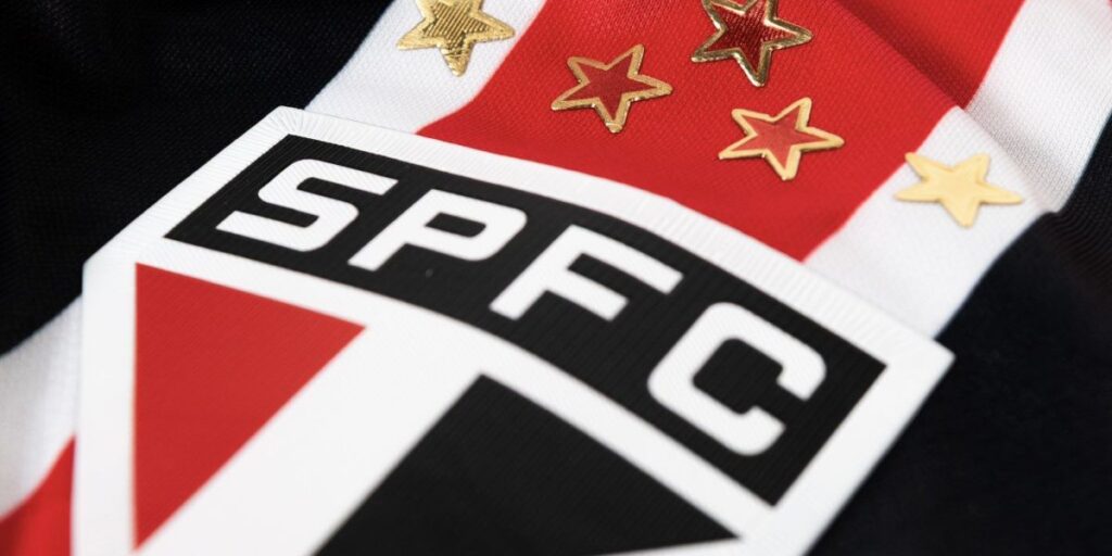 São Paulo lança segundo uniforme em homenagem ao trimundial; veja valores