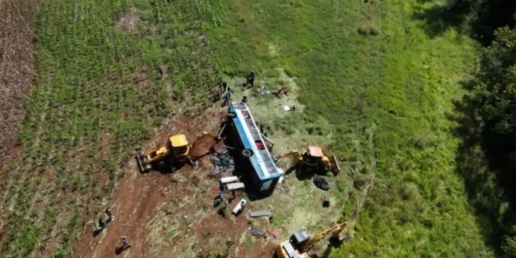 Quatro vítimas de acidente com ônibus da UFSM estão internadas; veja nomes