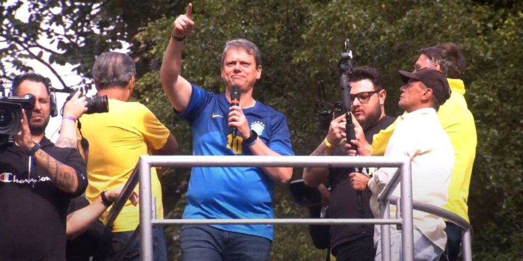 Deus tocará no coração de deputados pela anistia, diz Tarcísio