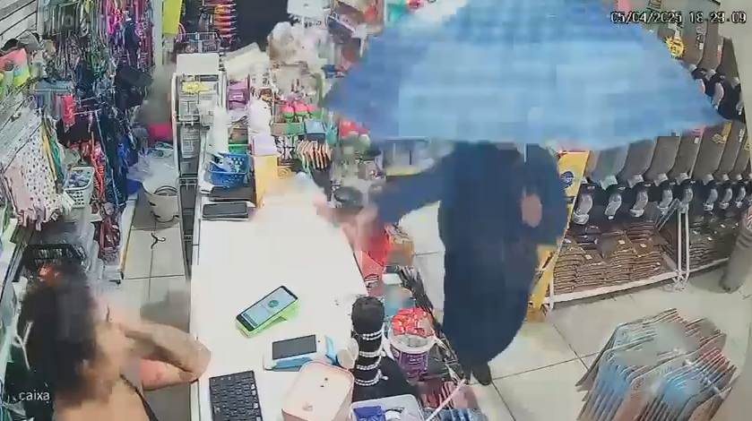 Dona de pet shop é morta a tiros dentro do próprio estabelecimento em SP