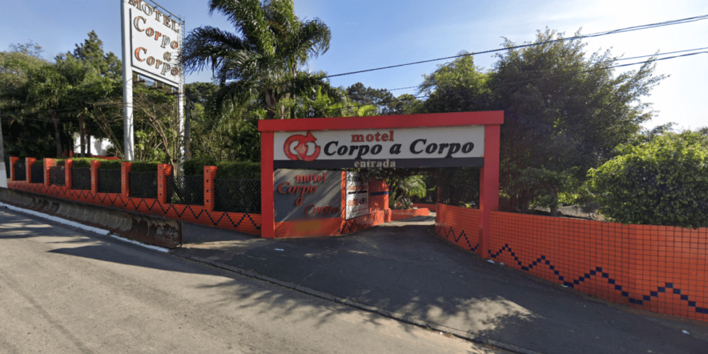 Homem mata amante dentro de motel com caneta em SP