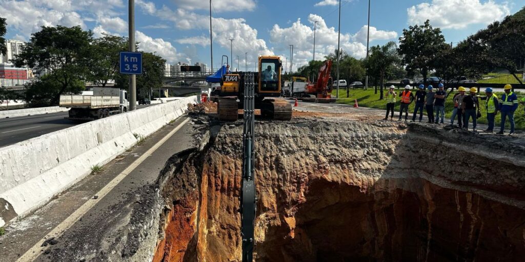 Cratera na Marginal: obras entram no segundo dia; veja próximos passos