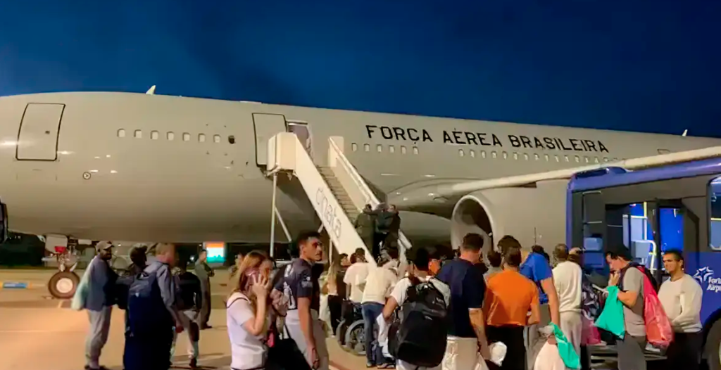 Novo voo com deportados dos EUA chega ao Brasil na sexta-feira (11)