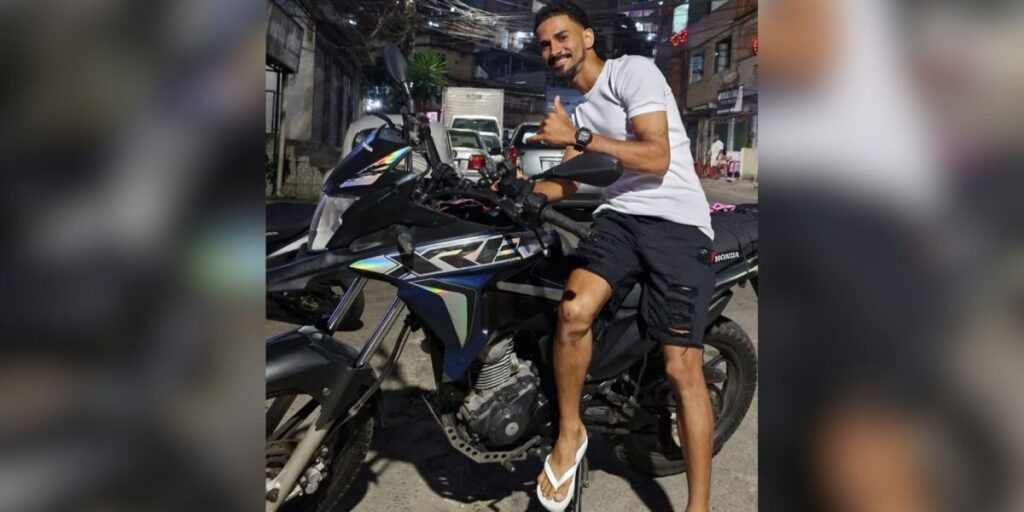 Polícia investiga morte de motociclista baleado no RJ