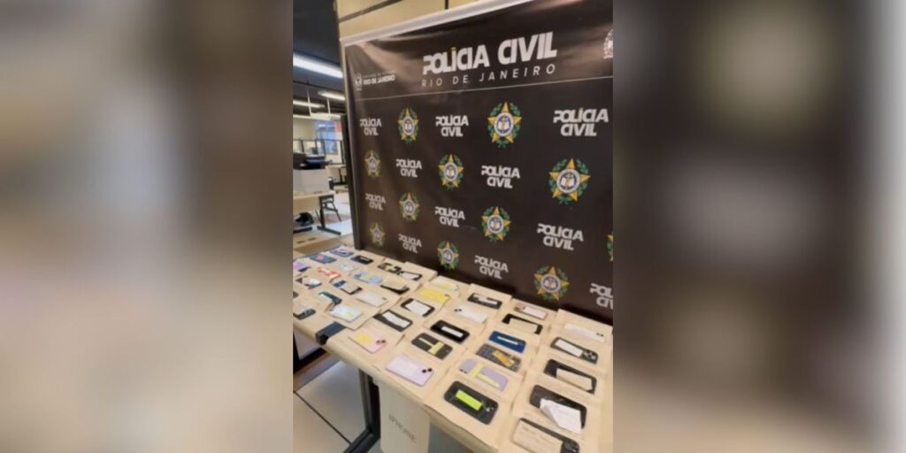 Polícia Civil realiza operação para devolver celulares roubados no Rio