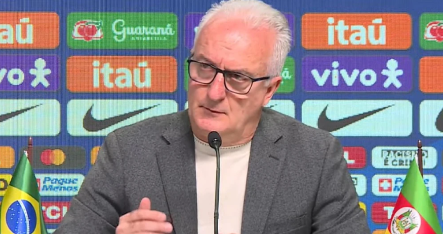 "Dorival já começou errado no Corinthians", diz jornalista no Domingol