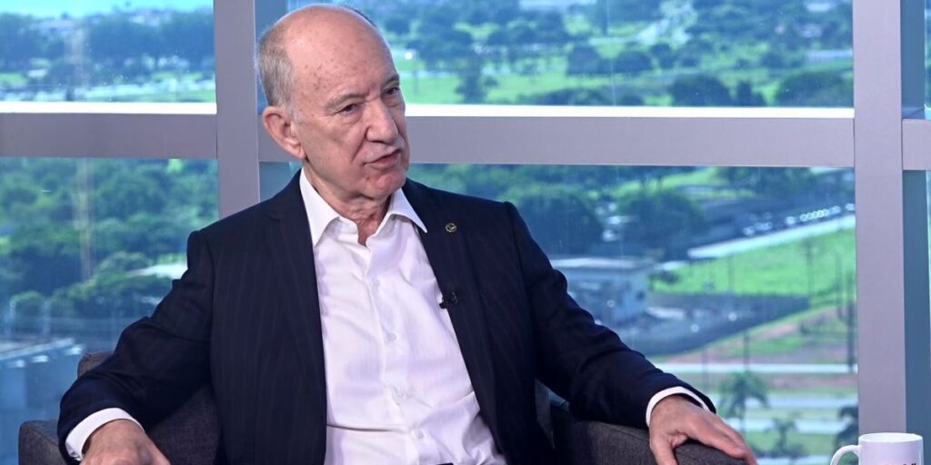 Rui Falcão, candidato à presidência do PT: Anistia a 8/1 é inconstitucional
