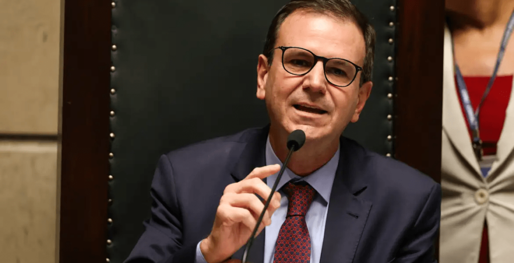 Paes lidera para governador no RJ com 48,9%, aponta Paraná Pesquisas