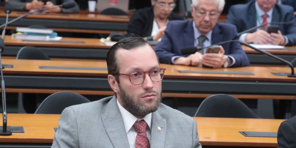 Por anistia, comissões comandadas por bolsonaristas cancelam reuniões