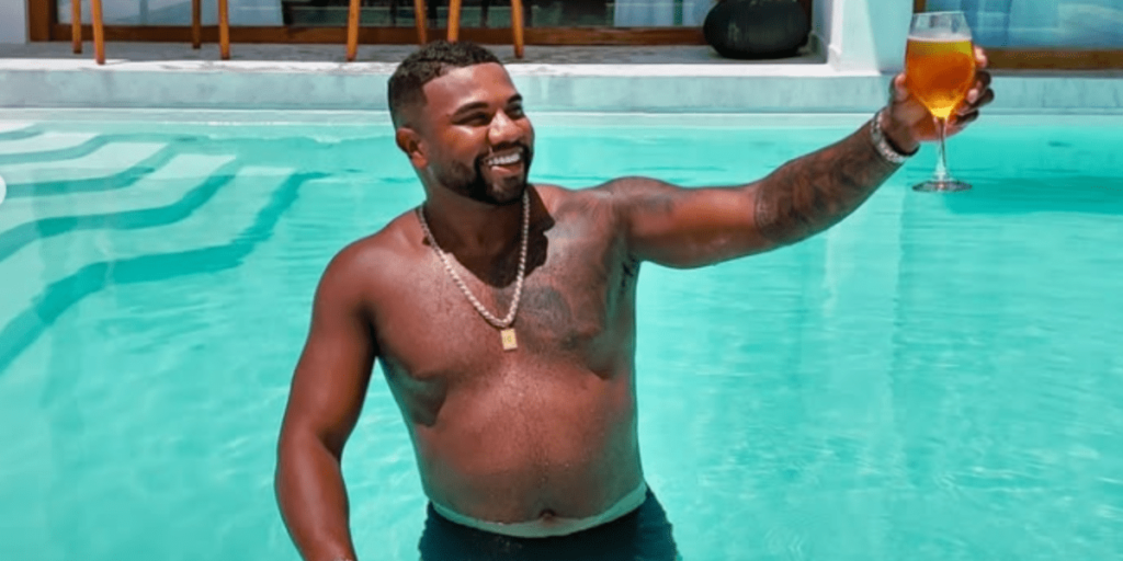 Davi Brito é detido por dirigir embriagado em Salvador, diz polícia