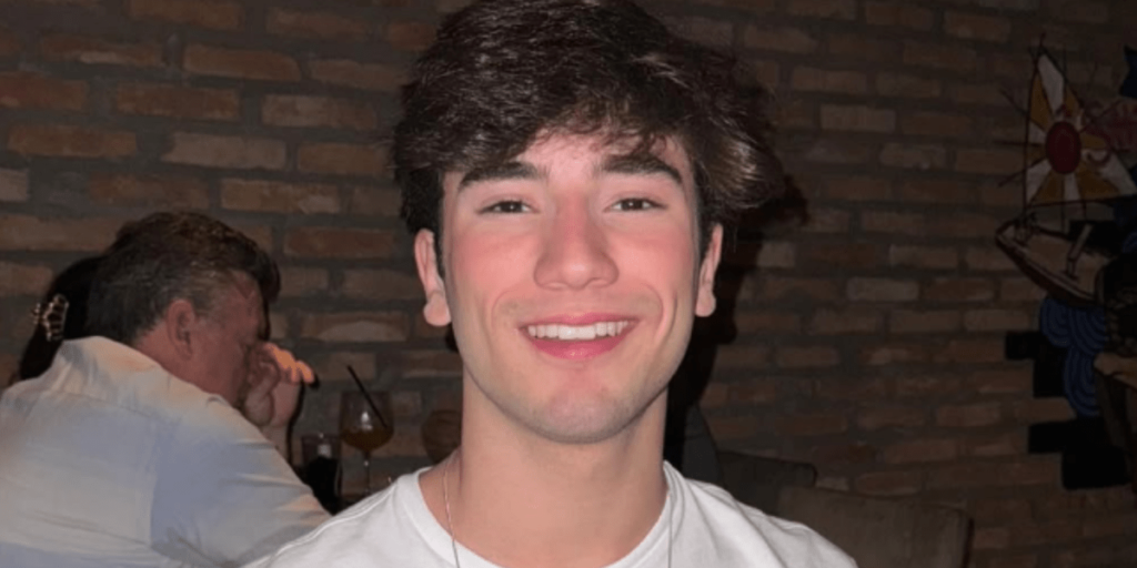 Influencer cria polêmica com vídeo ao dizer só ter "favelado" em faculdade