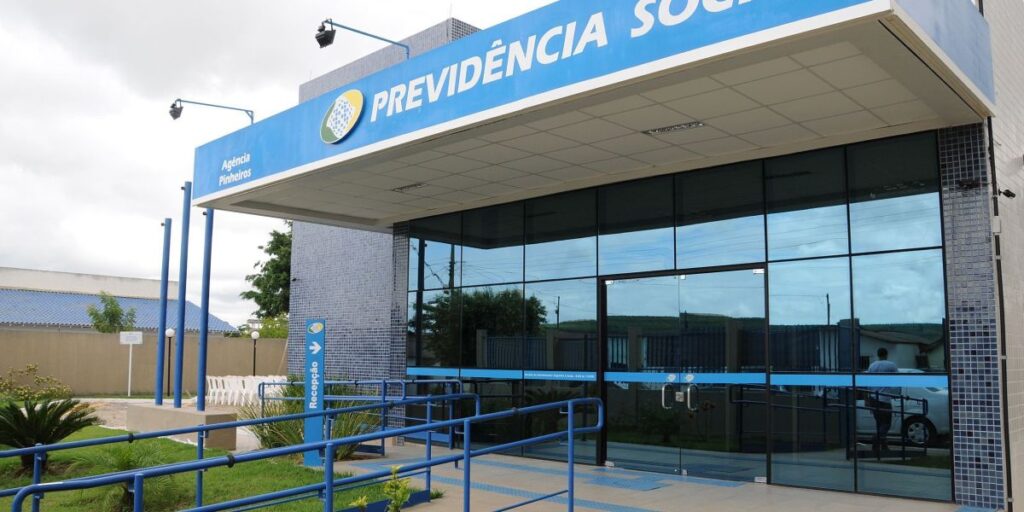 CPI do INSS: Oposição realiza ofensiva no Congresso com investigação
