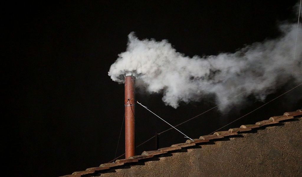 Saiba o segredo por trás da fumaça do Vaticano na eleição do papa