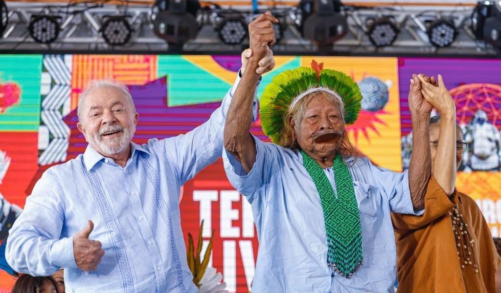 Lula viaja ao Xingu para se encontrar com Raoni