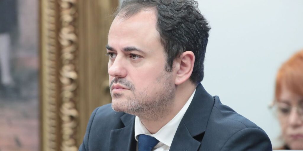 CCJ rejeita recurso e processo de cassação de Glauber Braga avança