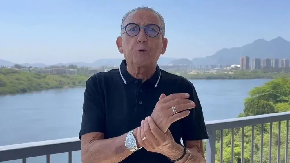 Galvão reage à ida Renato Gaúcho ao Flu: "Quero te ver dirigindo a Seleção"