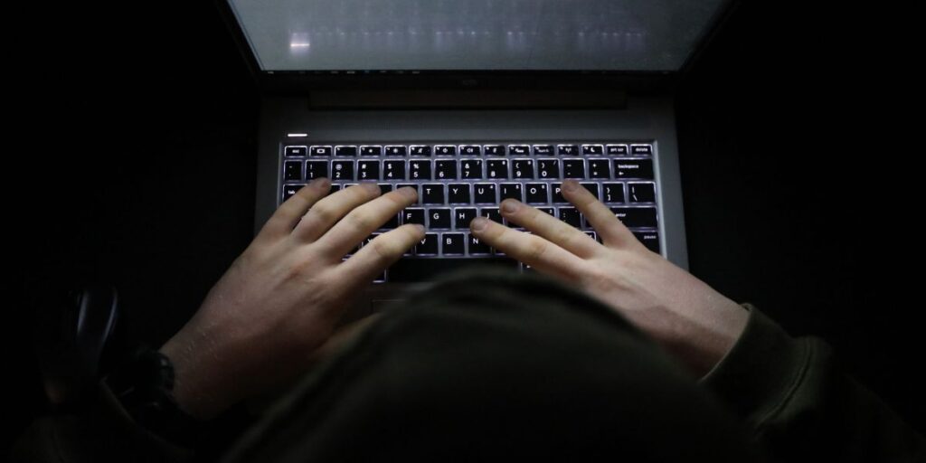Homem é preso suspeito de cometer "stalking" no interior de SP