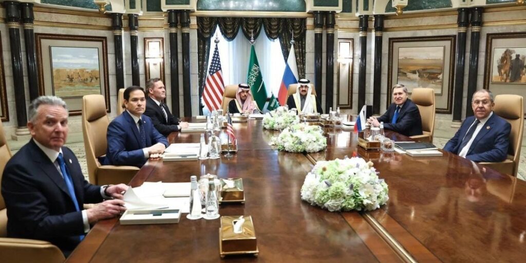 Rússia e EUA realizam nova rodada de consultas em Istambul em 10 de abril