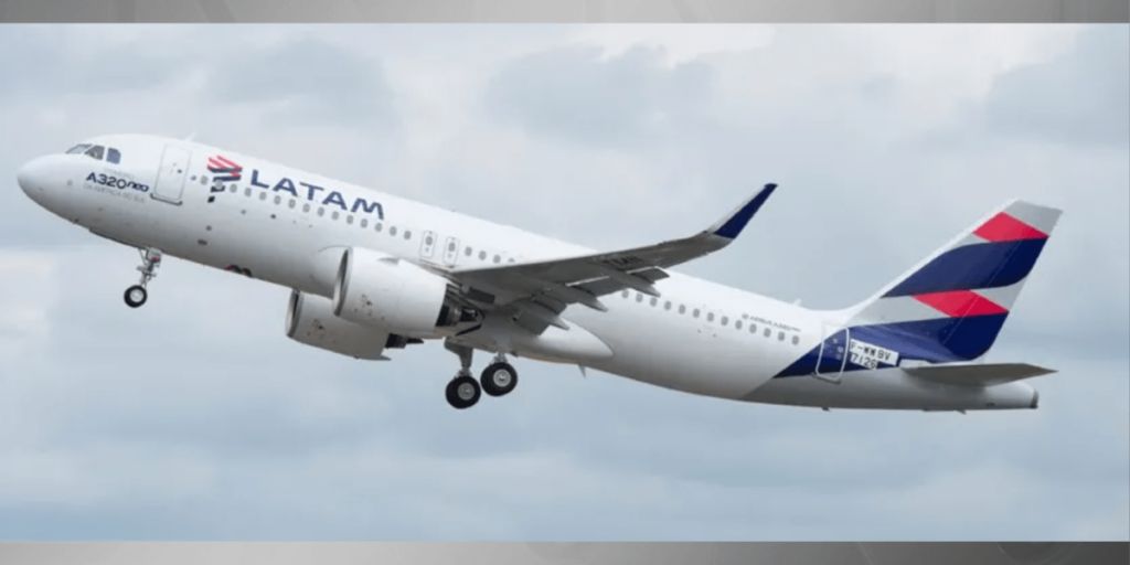 Avião da Latam arremete após aeronave ocupar pista e impedir pouso em SP