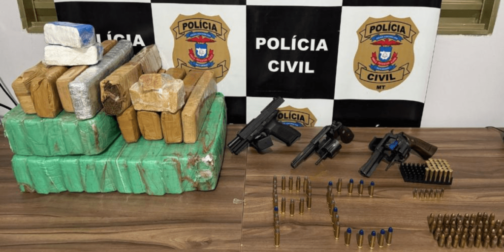 Polícia encontra "bunker" do crime e apreende armas e drogas no MT