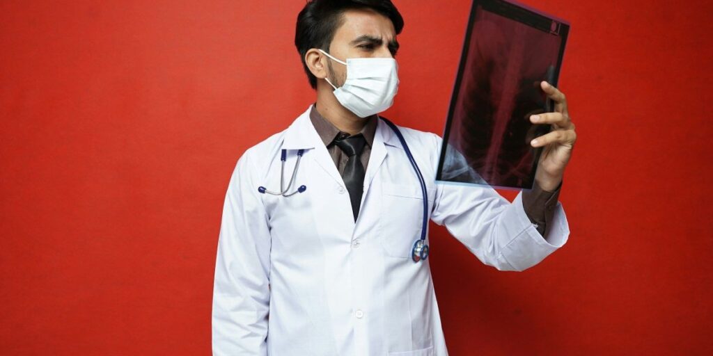 Quando começa o Enamed? Entenda nova avaliação para cursos de medicina