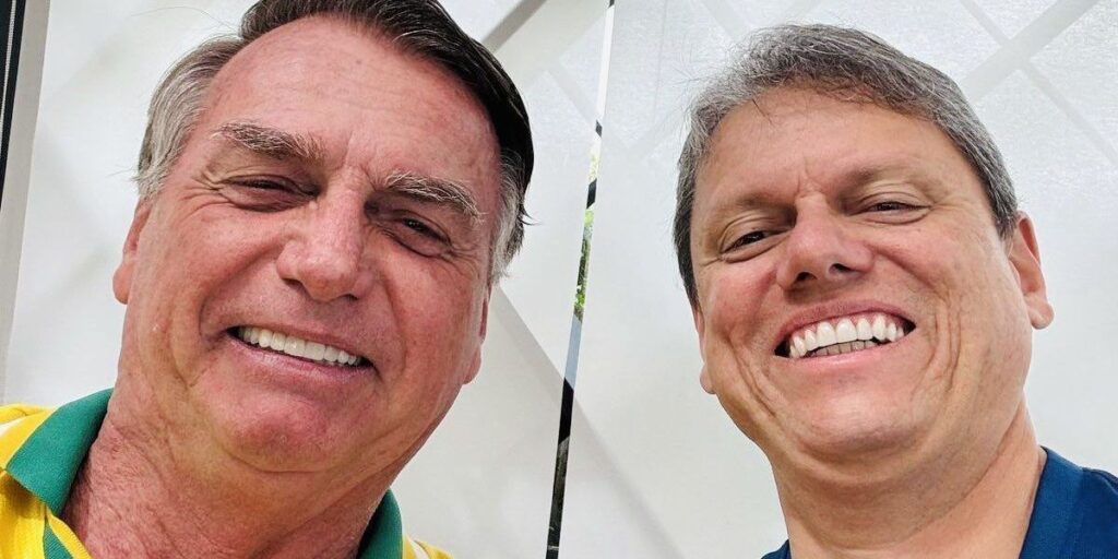Tarcísio tira foto com Bolsonaro e Caiado confirma participação em ato