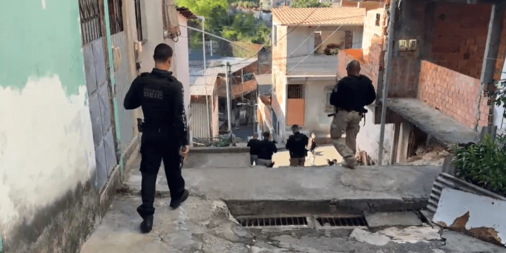 Três integrantes de grupo que roubava bancos são presos em Salvador