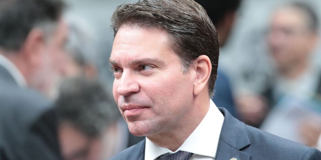 Relator vota para suspender ação contra Ramagem no STF sobre plano de golpe