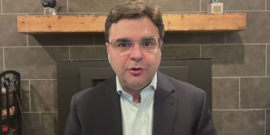 Trump acelerou transformação que já existia nos EUA, afirma Ricardo Zúniga