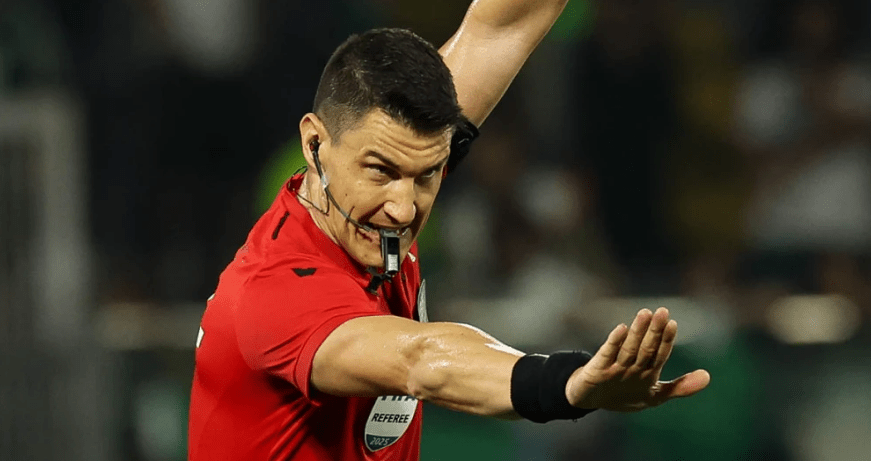 Cabeça de galinha, pipa, chinelo: veja súmula de Palmeiras x Corinthians