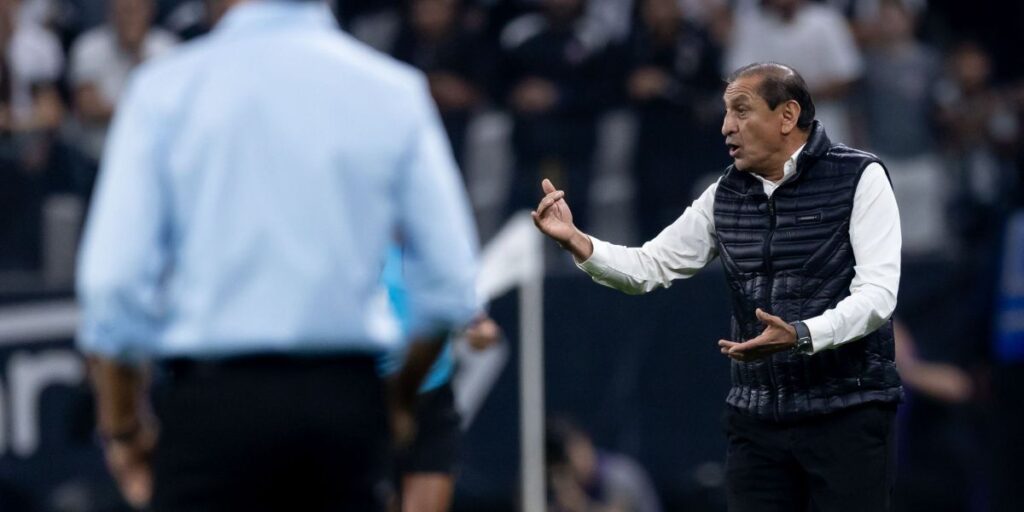 Ramón Díaz corre risco no Corinthians; Dorival surge como opção