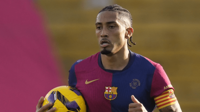 Técnico do Barcelona explica situação de Raphinha para jogo com o Atlético