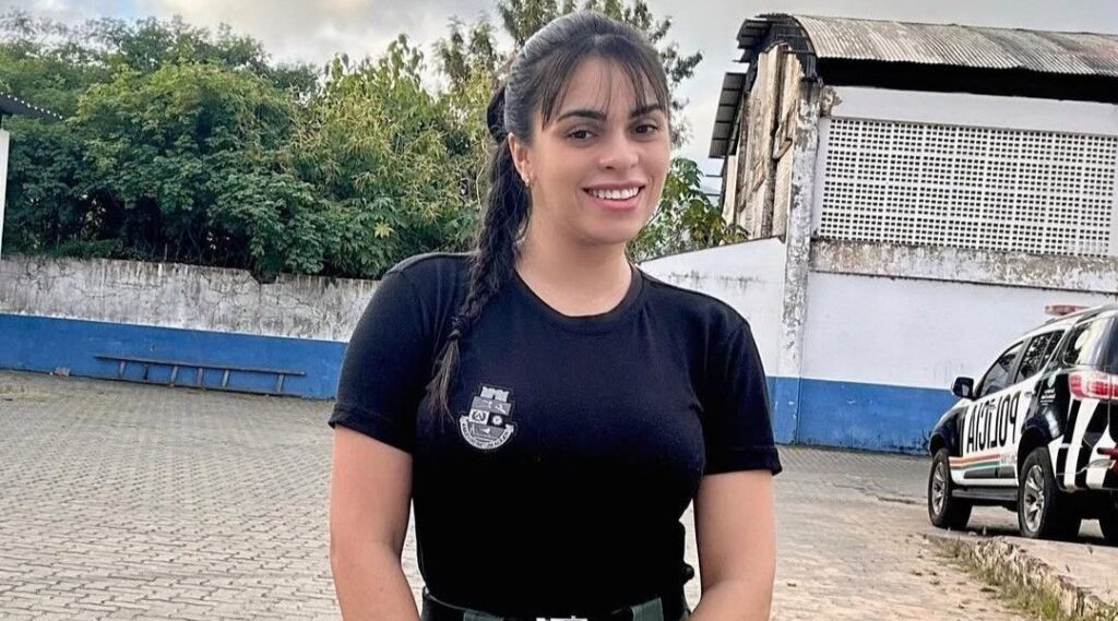 PM mantém detenção de policial punida por lavar viatura no Ceará