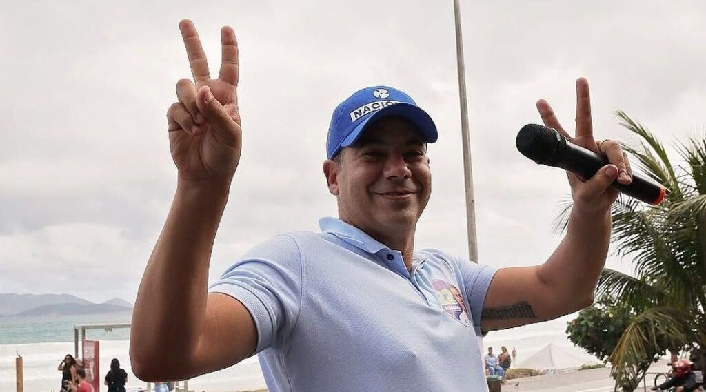 Prefeito de Cabo Frio diz que PF não encontrou nada “irregular” em sua casa