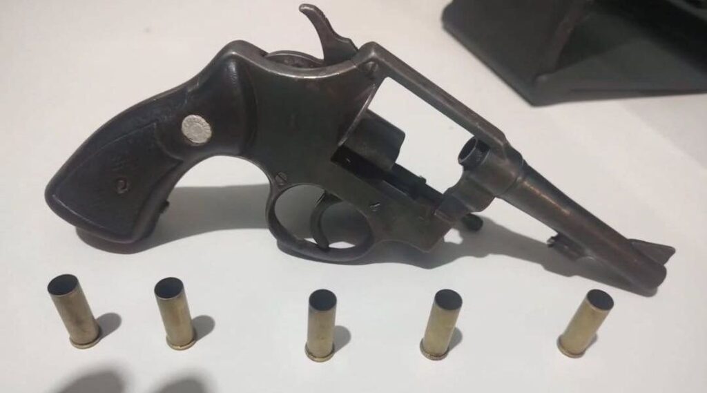 Homem é baleado, toma arma e mata atirador no ES