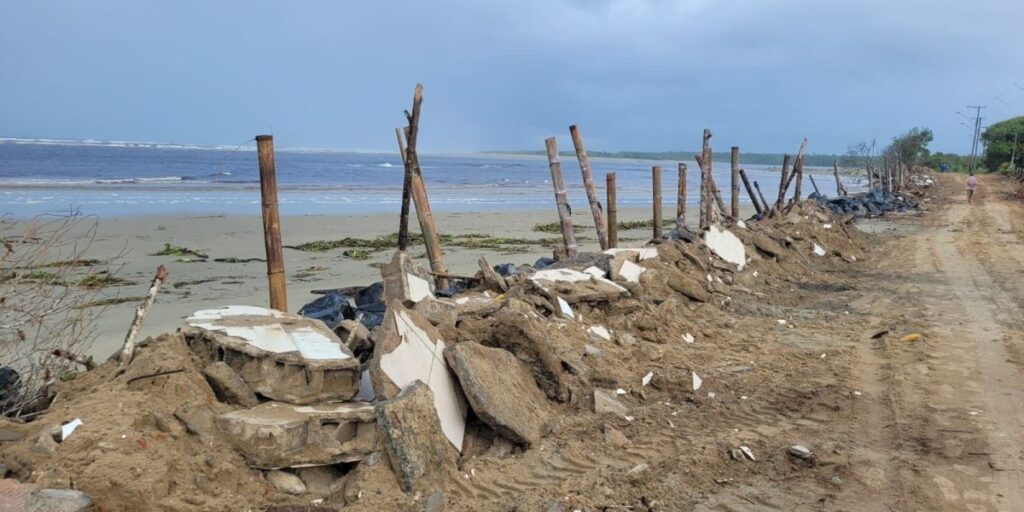Barreira de proteção vai ser construída para evitar avanço do mar em SP