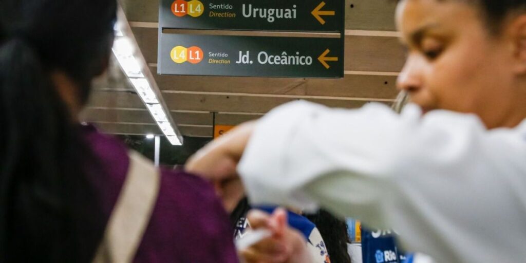 Metrô do Rio oferece vacinação contra gripe e sarampo; veja os locais