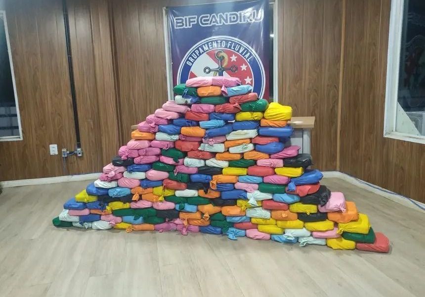 Rota do tráfico: uma tonelada de drogas é apreendida no rio Amazonas