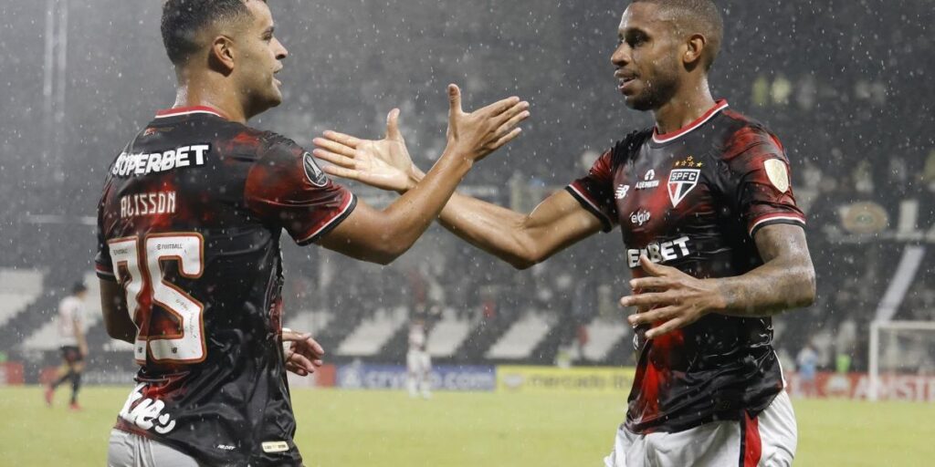 São Paulo enfrenta o Ceará tentando manter boa sequência fora de casa