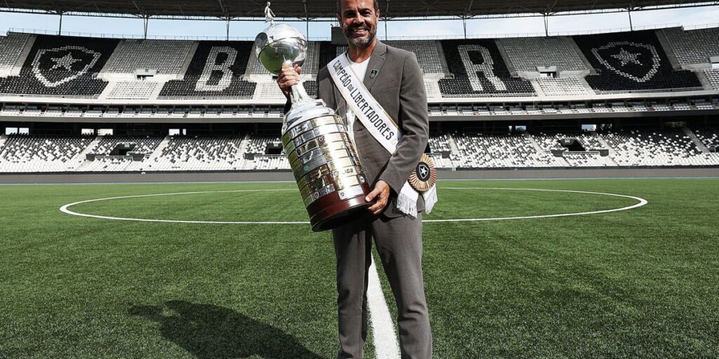 Artur Jorge diz que foi "melhor treinador da história do Botafogo"