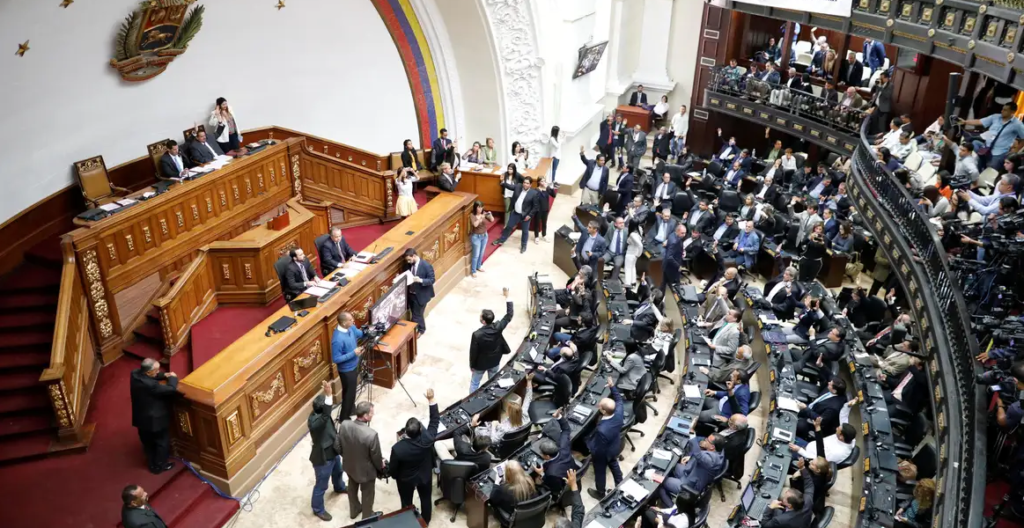 Assembleia Nacional da Venezuela aprova decreto de emergência econômica